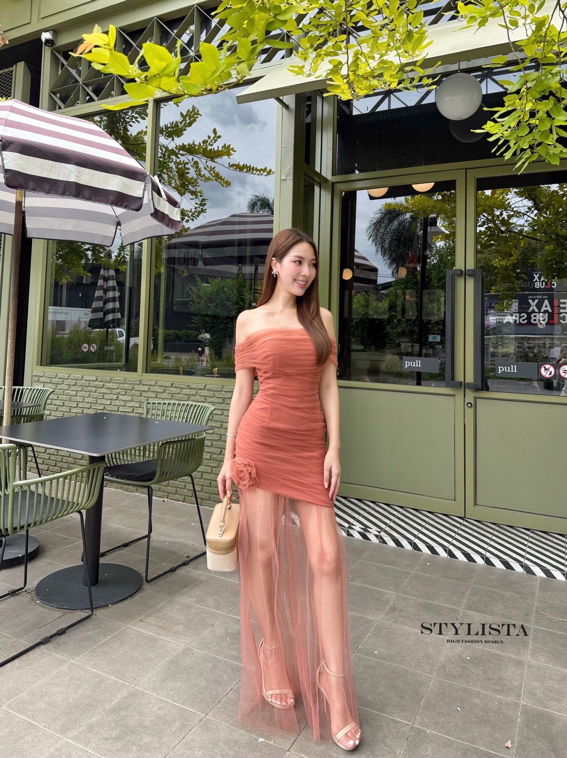 เดรสแฟชั่น เดรสใส่สวยดูดี ต้องมีติดตู้ไว้เลย แพลตเทินดีงาม ใส่สวยเปะสุดๆ