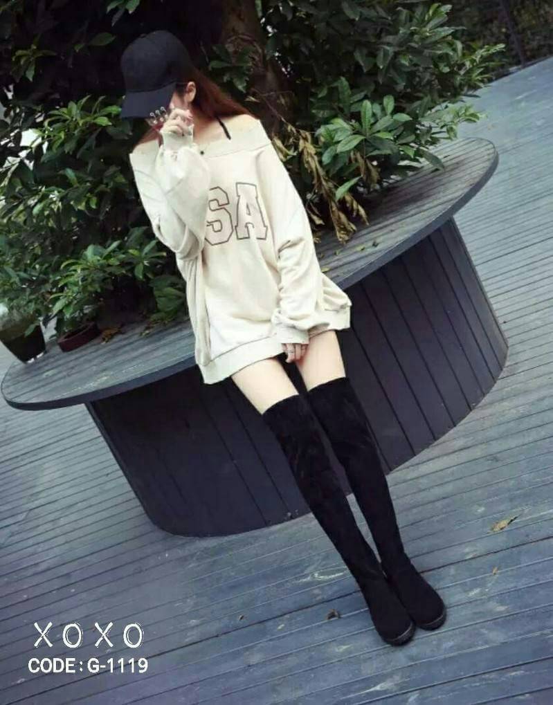 สินค้าพร้อมส่ง บูทยาว สายรัดด้านหลัง คลุมเขา วัสดุ หนังสักราจ รุ่นนี้ เน้นใส่สบาย งานไม่สูง มีส้นเล็กน้อย ด้านหน้ากว้าง ตัวยูไม่บีบหน้าเท้า ด้านในเป็นผ้าบุขนนุ่ม น้ำหนักเบา พับเก็บใส่กระเป๋าง่าย ไม่กินพื้นที่ แต่งลายเรียบ แมทส์ชุดง่าย ใส่ได้หลายสไตล์