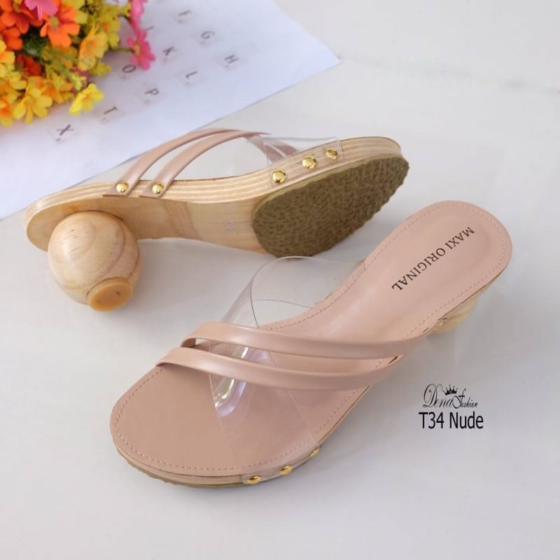 T34 เกี๊ยะส้นตุ่ม สวยขนาดนี้ ไม่สนยังไงไหว งานสวยทำยาก ในราคาเบา สวยเกินราคาจริงๆจ้า ดีเทลทรงสวมหน้าไขว้ ทนทานด้วยงานตอกหมุด หรูหราดูแพง ที่คุณห้ามพลาด