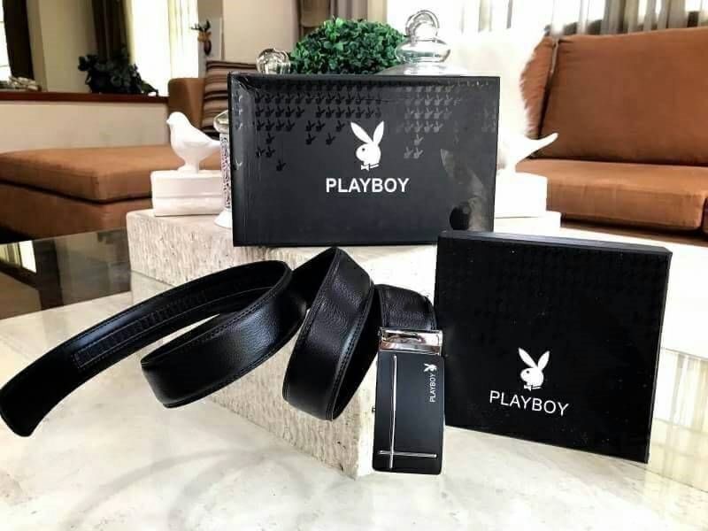 DON'T MISS! PLAYBOY MEN LEATHER BELT (Free Size) เข็มขัดหนังสีดำรุ่นสุดฮิตจาก Playboy หัวเข็มขัดโลหะดำตัดเงินปั้มโลโก้คุณภาพดีตามแบบฉบับของแบรนด์ดีไซน์คลาสสิคเข้าได้กับทุกชุดสามารถปรับได้หลายระดับ มาพร้อมกล่องแบรนด์สามารถมอบเป็นของขวัญได้ ไอเท็มนี้ M