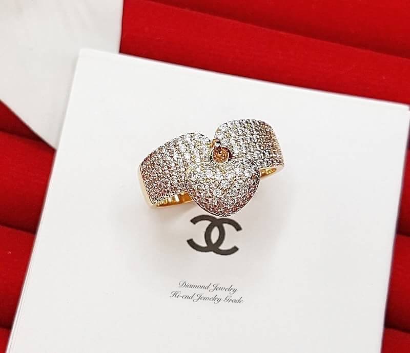 New Arrival !!!!! Diamond Ring แหวนเพชร CZ แท้เกรดพรีเมี่ยม รับรองความขาวใส วิ้งกระจุยกระจายเลยคร่า ดีไซน์หัวใจ งานน่ารักๆ ใส่ออกข้างนอกได้ทุกโอกาส รีบจับจองกันได้เลยนะสาวๆ ตัวเรือนสีเงิน/ทอง/พริ้งโกลด์ งานชุบ 18KGP ไม่ลอกไม่ดำ Made in Korea