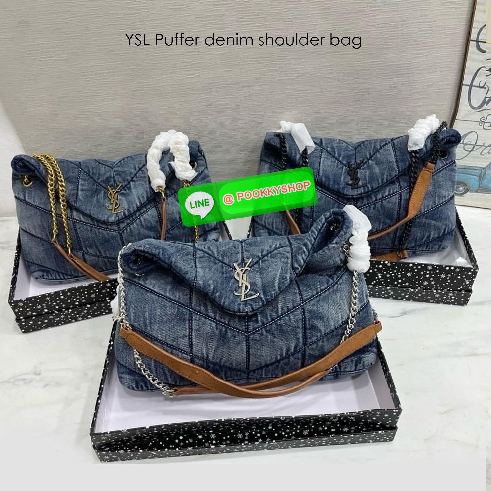 YSL Puffer denim shoulder bag กระเป๋าสะพายเดนิมฟอก สวยเท่ห์คลาสสิกลายเชฟล่อนเป็นเอกลักษณ์ รุ่นเดนิมยอดนิยม ทรงสวย ใช้ได้บ่อยไม่มีเบื่อ ดีไซน์เรียบหรู ออกแบบมาให้ใช้งานได้สะดวกด้วยกระดุมแม่เหล็ก พับทรงเข้ารูป ภายในโล่งกว้าง มีช่องซิป สามารถจุของสำคัญได้อย่