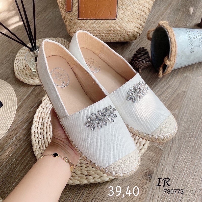 SALE ลดกระหน่ำเคลียร์สต๊อก 450 ส่งฟรี ems เลยจ้า สินค้าใหม่ไม่มีตำหนิ