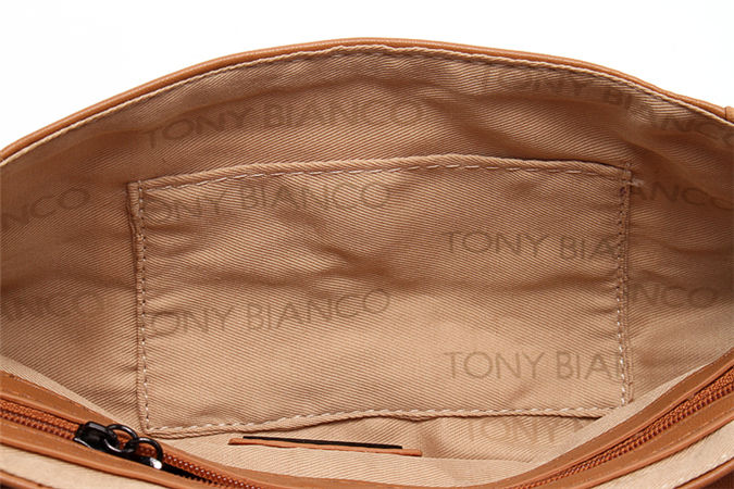 กระเป๋า Clutch มือ TONI BIANCO แบรนด์สุดหรูออสเตรเลีย สีน้ำตาล หนังหรูสุดนุ่ม สายโซ่ ถอดใส่ได้คะ