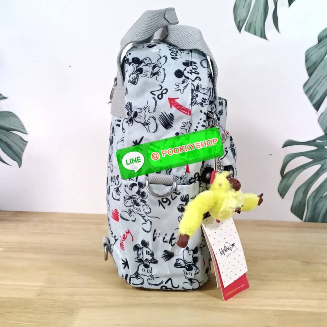 KIPLING 3 WAYS MINI BACKPACK ซับในลายตาราง กระเป๋าสะพาย 3 Ways รุ่นใหม่ วัสดุ Nylon & Polyester 100% หูหิ้วหนังปั๊มชื่อแบรนด์ สายสะพายยาวเลื่อนปรับได้ free size และ สามารถถอดได้ สามารถถือหรือสะพายได้ จะสะพายไหล่ สะพายเฉียง Crossbody หรือจะคล้องสายเป็นเป้ส