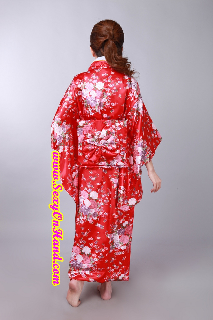 ชุดคลุม กิโมโน ยาว แบบญี่ปุ่น แท้ๆ เนื้่อผ้าไหม ซาติน ชุดแดง ลายซากุระ เล็กๆ สีชมพู ขาว งานเย็บอย่างดี ตัวโบว์สำเร็จด้านหลังมีแผ่นหนุนรองโบว์ แบบกิโมโนญี่ปุ่นแท้ๆ เลยคะ งานประณีต ทุกจุด สินค้าเกรด พรีเมี่ยม AAA