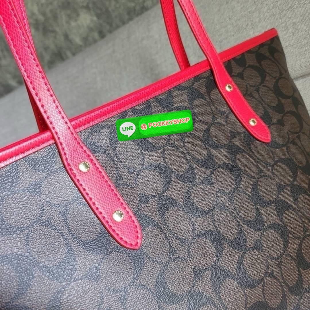 COACH CITY ZIP TOTE IN SIGNATURE COATED CANVAS (COACH F36876) กระเป๋าสะพายทรงช้อปปิ้ง ทรงสวย ทรงยอดนิยมใบใหญ่ยุของได้เยอะ หนังcanvas ลาย C Signature สายหนังแท้ สะพายขึ้นไหล่ได้สวย ใบใหญ่ ใช้งานง่าย มีซิปปิดด้านบน มีผ้าบุด้านใน มีช่องซิป