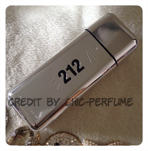 น้ำหอม Carolina Herrera 212 VIP Men