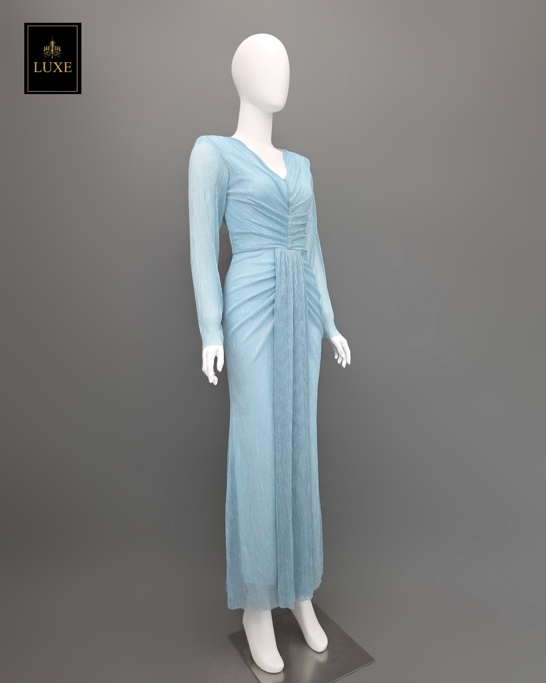 เดรสแฟชั่น แม็กซี่เดรสเสื้อคอวีแขนยาว กระโปรงเข้ารูปตรงสะโพก