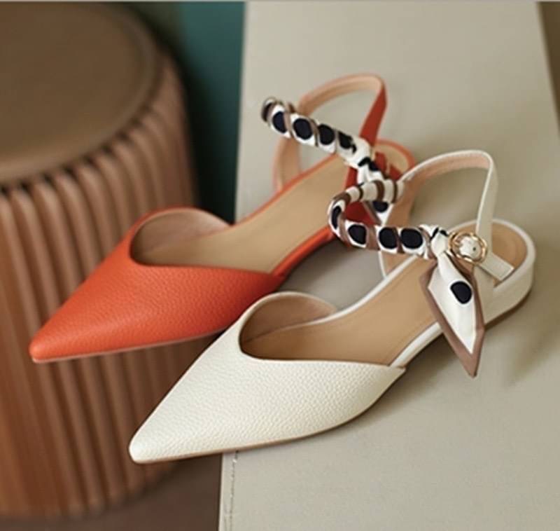 พร้อมส่ง👠👠👠รองเท้ารัดส้น คาดสายผ้า ทรงหัวแหลม ซับหนังนิ่ม ใส่สบายมาก น่ารักค่ะ บอกเลย สวยมากจ้า