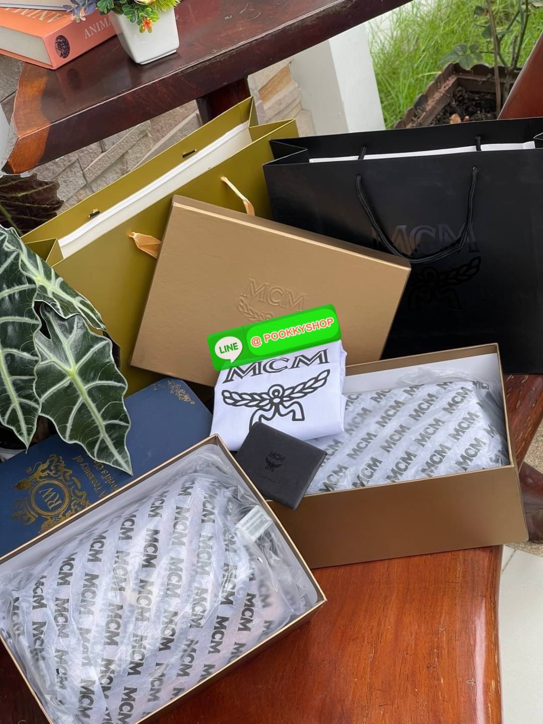 ð MCM KLASSIK CROSSBODY in Visetos( Small )āļāļĢāļ°āđāļāđāļēāļāļĢāļāļŠāļāļāļāļĩāđ Klassik āļāļĩāđāļĄāļĩāļĨāļąāļāļĐāļāļ°āļāļĢāļāļāļēāļĄāļāļ·āđāļ āļāļāļāđāļāļāļŠāđāļāļĨāđāļāļĨāļēāļŠāļŠāļīāļ āđāļāļĢāļāļŠāļĢāđāļēāļāļāļĢāļ°āđāļāđāļēāļāđāļģāļŦāļāļąāļāđāļāļēāļĄāļāļāļāļīāļŠāļĢāļ°āđāļŦāļāļ·āļāļāļąāđāļ āļāđāļēāđāļāđāļāļĨāļ·āļāļāļāļīāļ§āļĨāļēāļĒ Visetos āļāļąāļāđāļāđāļāđāļāļāļĨāļąāļāļĐāļāđāļāļāļmcm āđāļāļāļĩāđāļāļ·āļāđāļāļāđāļāļŠāļāļāļĢāļĩāđāđāļāļāđāļŪāļāļāđāļāļĢāļĩāļāļĩāđāļŠāļĄāļāļđāļĢāļāđāđāļāļāļāļĩ