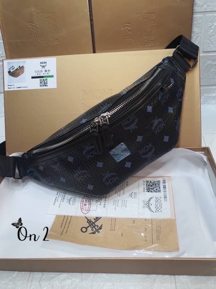 Mcm bag กระเป๋าคาดอกคาดเอวงานแบรนด์ ลาย โมโนแกรม หนังสวยงานดีงานเป๊ะมากค่ะ ผู้หญิงสะพายได้ ผู้ชายสะพายดี ห้ามพลาดน้า