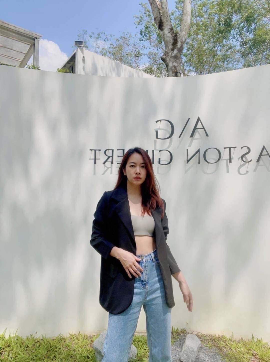 คือ… สวยตะโกน !!! ผ้าดีมากกกกกก เสื้อสูททรง oversize ทรงสุดฮิตของสาวๆ งานดีมากกก ผ้าทิ้งทรงสวยเริศ จะใส่ชิว จะใส่ทำงาน ลุคไหนๆก็คือสวยแพงสุดอะไรสุด ต้องมีพูดเรย!!!