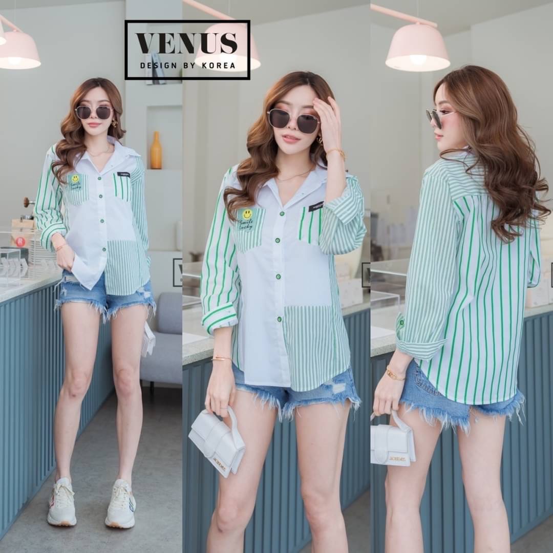 I'm Lady By Venus เสื้อเชิ๊ตสีพื้น แต่งแขนลายริ้ว แต่งกระเป๋า สลับลายกัน งานเก๋มากๆนะคะ เนื้อผ้าเชิ๊ตอย่างดีคะ แม๊ทกับกางเกงยีนขาสั้นก็สวยคะ