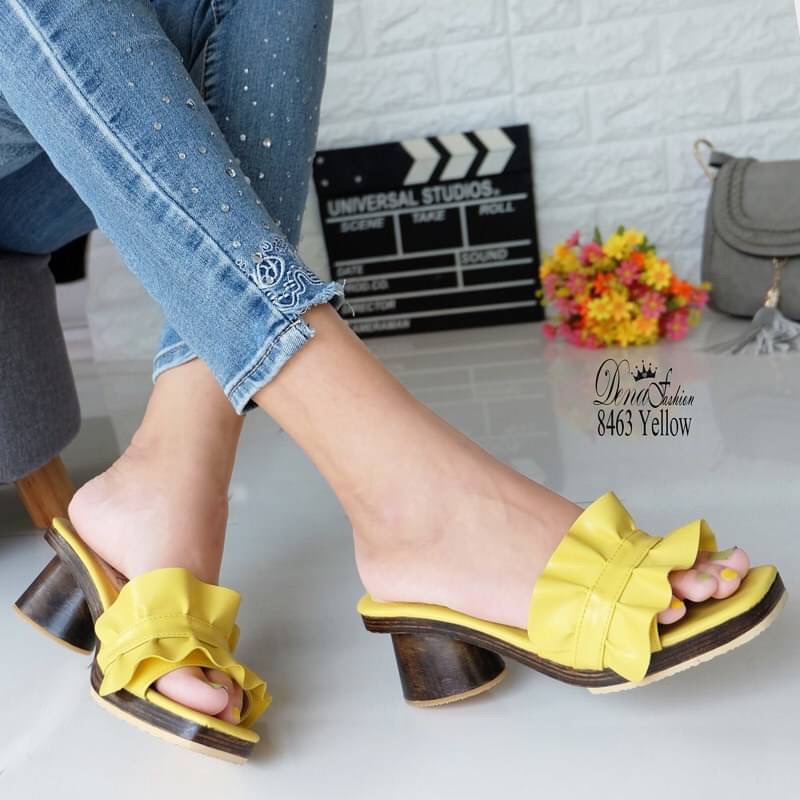 ส้นไม้สวมจีบ น่ารักสวยสะดุดตากับความหวานน ลุคคุณหนู งานสวยเนียบจับจีบและเย็บคาดกลางเชื่อมติด งานสวยที่ต้องใช้ความพิถีพิถันในการตัดเย็บและเข้ารูป