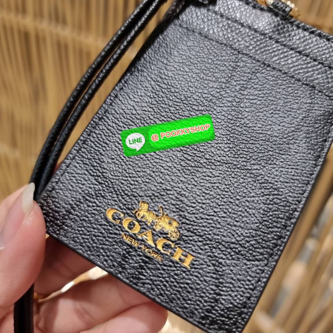 กระเป๋าใส่บัตรคล้องคอ Coach card holder ราคาพิเศษสุดๆ!!! ของหายาก!! ง่ายๆแบบไม่ธรรมดา!! คลาสสิคแต่มีดีเทลโดดเด่น!! กระเป๋าถนอมบัตร พร้อมสายคล้องคอ ดีไซน์ลวดลายสวย ดูดีทุกแบบ ใช้งานง่าย พกพาสะดวก จะใส่บัตรพนักงาน บัตรเครดิต บัตรปชช. ใบขับขี่ และบัตรอื่นๆที