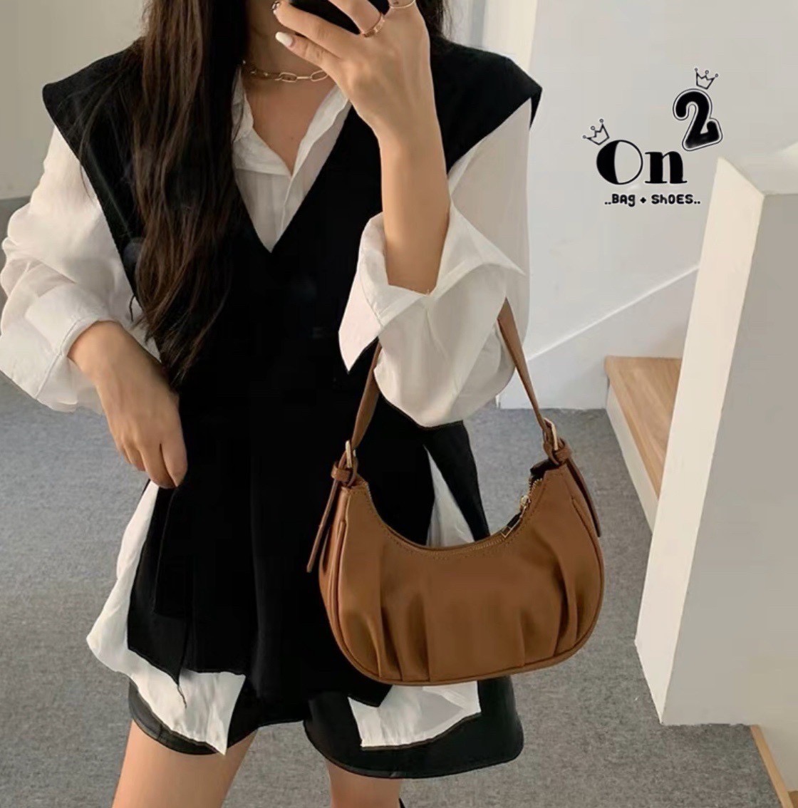 📣 Korean style bag 🇰🇷 กระเป๋าหนังPU ทรงโค้ง มีสายหนังสั้น 1 เส้น และสายยาว 1เส้น ปรับความยาวได้ รุ่นนี้สวยเก๋ ดูแพงมากกกก