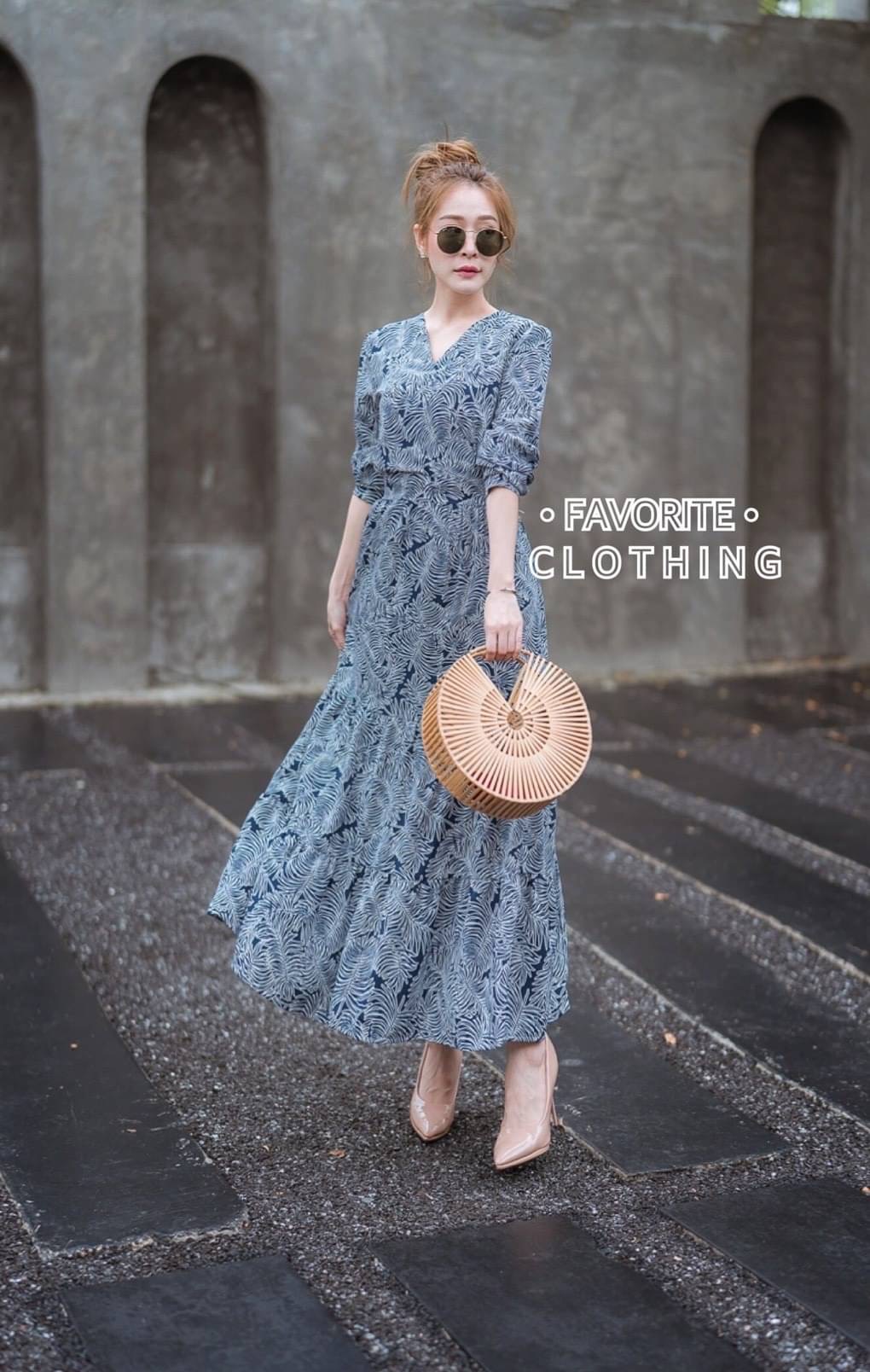 รอบ5มาแล้วค่าาา!!!! ❣️แม็กชี่เดรสคอวี❣️ แม็กชี่เดรสลายดอกคอวีแขนยาว ผ้าพิมพ์ลายดอกคมชัด งานสม็อคเอวด้านหลัง งานจริงสวยมากๆค่ะ แพทเทิร์นสวย ผ้าใส่สบายสุดๆ สาวๆตัวเล็กตัวใหญ่ใส่ได้หมดจ้า รีบจัดด่วนๆเลยน๊าาา