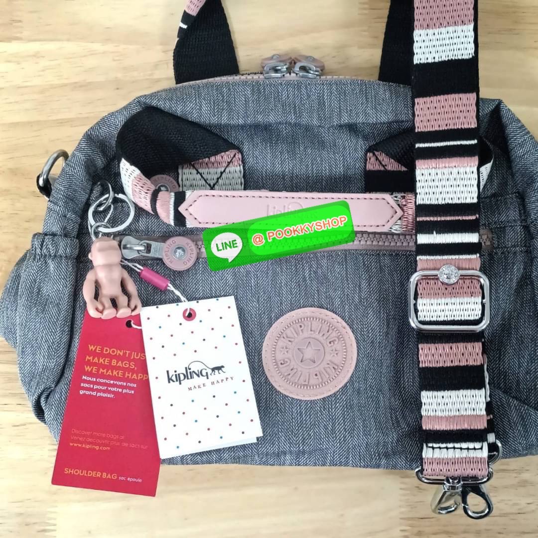 Kipling K1006 Handbag กระเป๋าถือหรือสะพาย วัสดุ Polyester 100% รุ่นใหม่ มีให้เลือกทั้งแบบเรียบ และ ลายน่ารัก มีช่องแยกด้านหน้า 2 ช่อง ช่องหลักโล่งกว้าง พร้อมช่อง pocket แยก 2 ช่อง ใช้งานได้ครบครัน สามารถสตางค์ใบยาวได้ ขนาดกำลังดี จะใช้ทำงาน ไปเรียน หรือ ถ