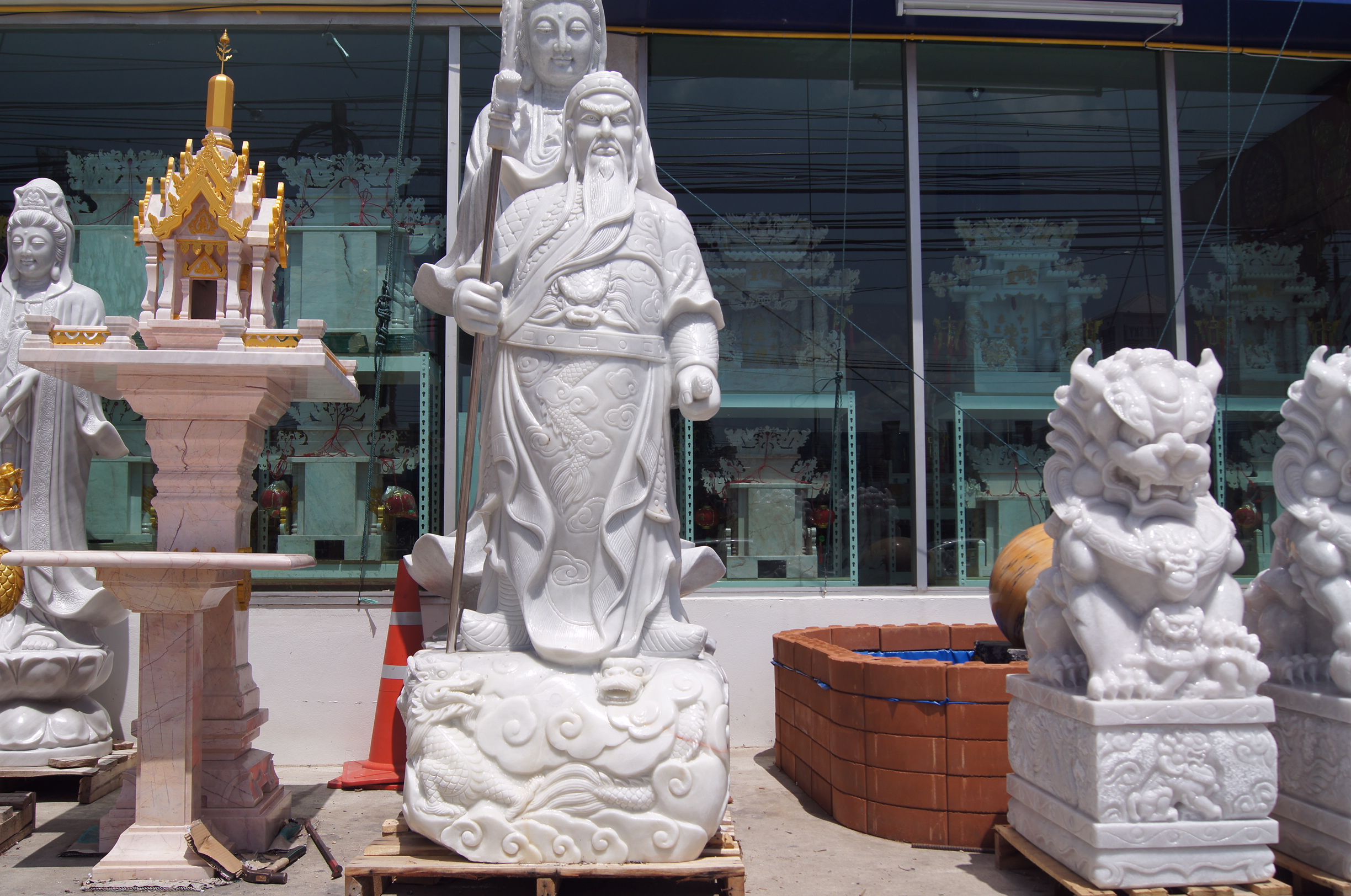 กวนอู ปางบัญชาการ หินอ่อนแกะสลัก สูง2เมตร