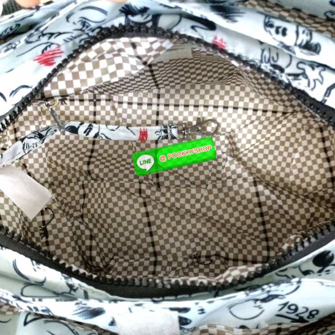 KIPLING ELISE HANDBAG กระเป๋าถือและสะพายไหล่ วัสดุ Nylon +Polyester ขนาดกำลังพอดี จุของได้มาก มีหูจับสองสาย ถือสะดวก น้ำหนักเบา มีช่องซิป ด้านหน้า ช่อง กระเป๋าหลักเปิด-ปิดด้วยซิป มี3 ช่องว่างใส่ของได้จุมากๆ ใส่มือถือได้ กระเป๋าสตางค์ใบยาว และ เครื่องสำอาง