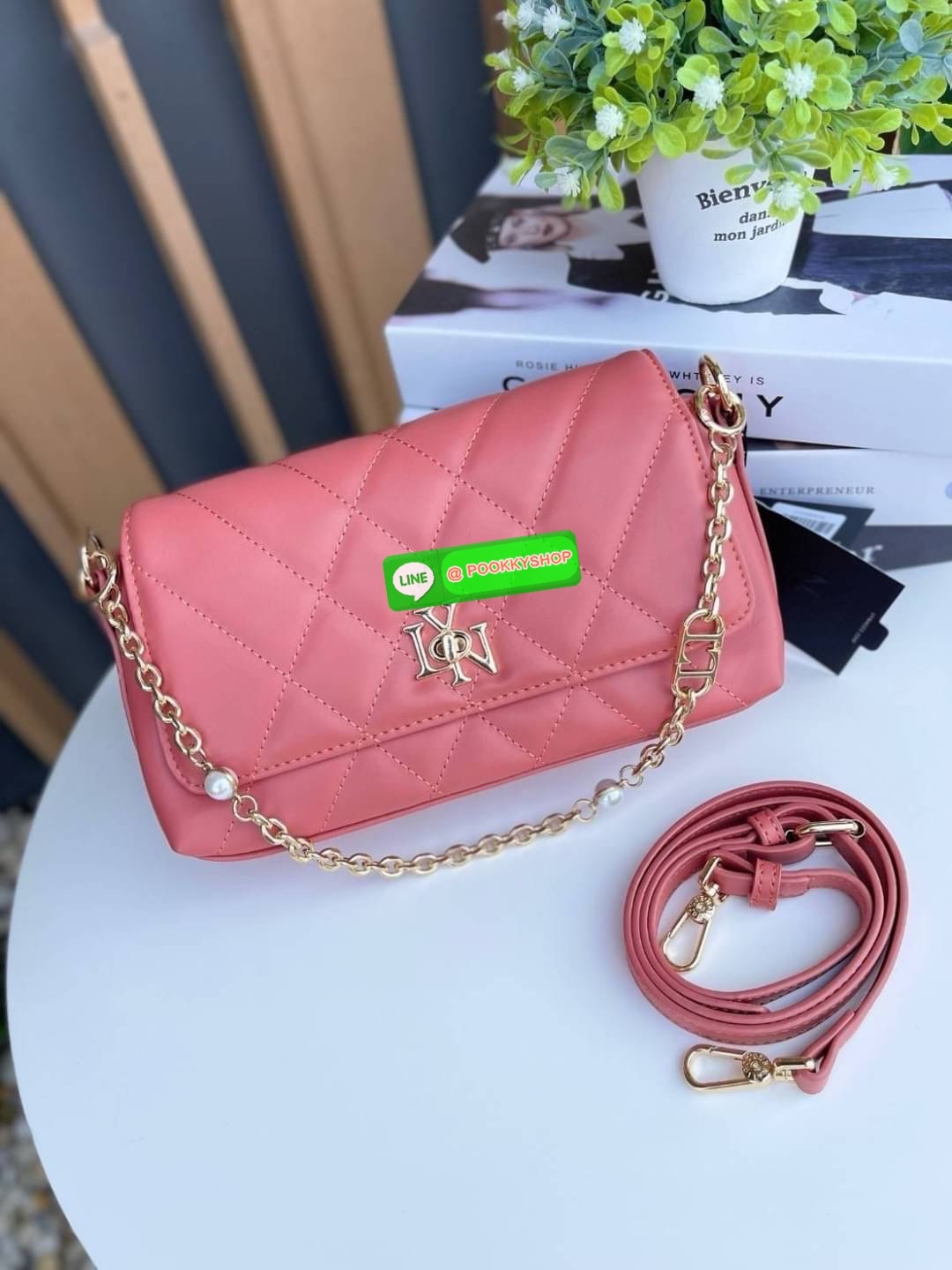 กระเป๋าสะพาย Lyn แท้ Outlet กระเป๋าสะพาย มีสองสาย สายโซ่ และสายยาวปรับได้