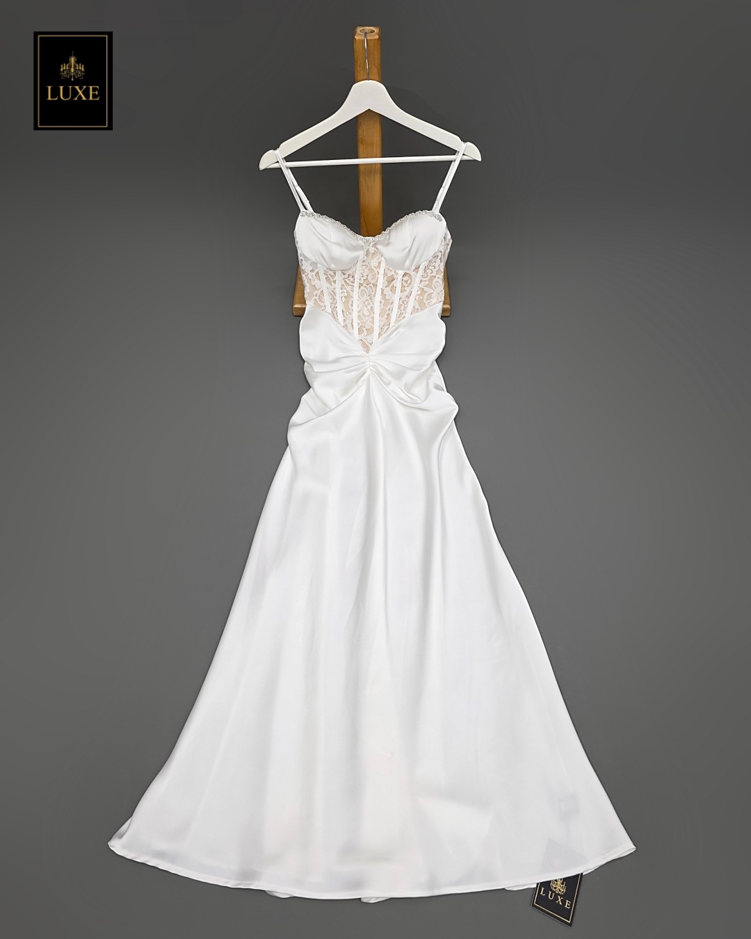 เดรสแฟชั่น แม็กซี่เดรสเสื้อสายเดี่ยว มีโครงสไตล์คอร์เซ็ต กระโปรงจับเดรป