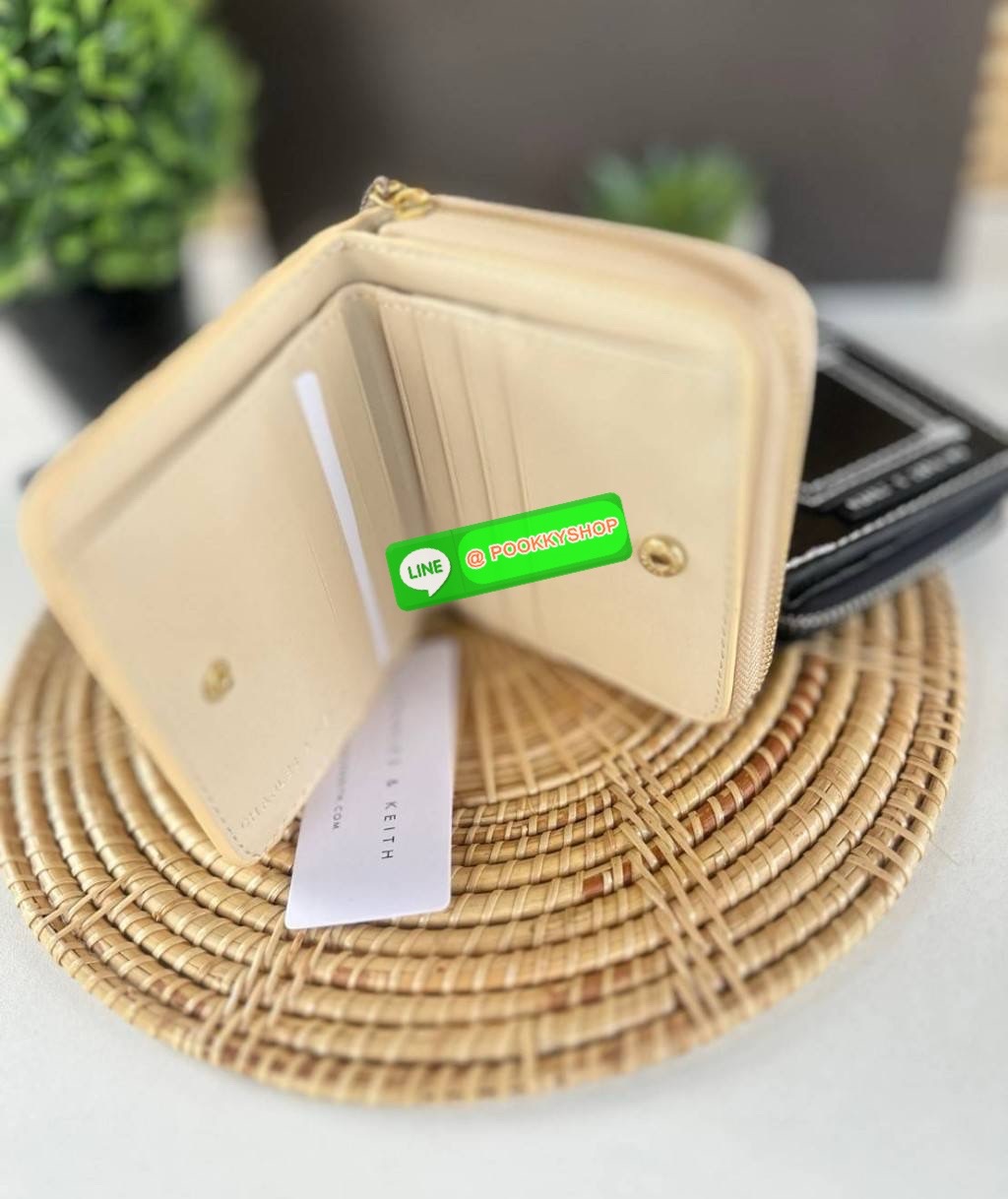 Charles&Keith แท้ Outlet ส่งฟรี กระเป๋าสตางค์ใบสั้น