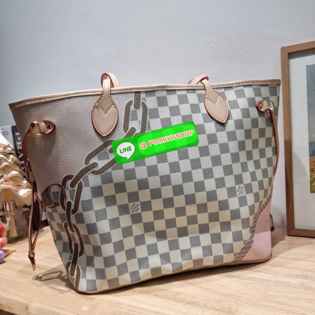 NEW IN!! LV 2IN1 TOTE SET WITH NAUTICAL PRINT ดีไซน์ใหม่ต้อนรับฤดูร้อน กับกระเป๋าสะพายไหล่ใบใหญ่ทรง tote มาพร้อมใบลูก พรีเมี่ยมกิ๊ฟสุดคุ้ม!! คลาสสิคที่สุด เป็นอีกรุ่นที่มีคนใช้เยอะมากๆ โทนสีละมุน วัสดุหนังแคนวาสปั๊มลายเต็มใบ ปากกระเป๋ามีหูเกี่ยว ด้านข้างม