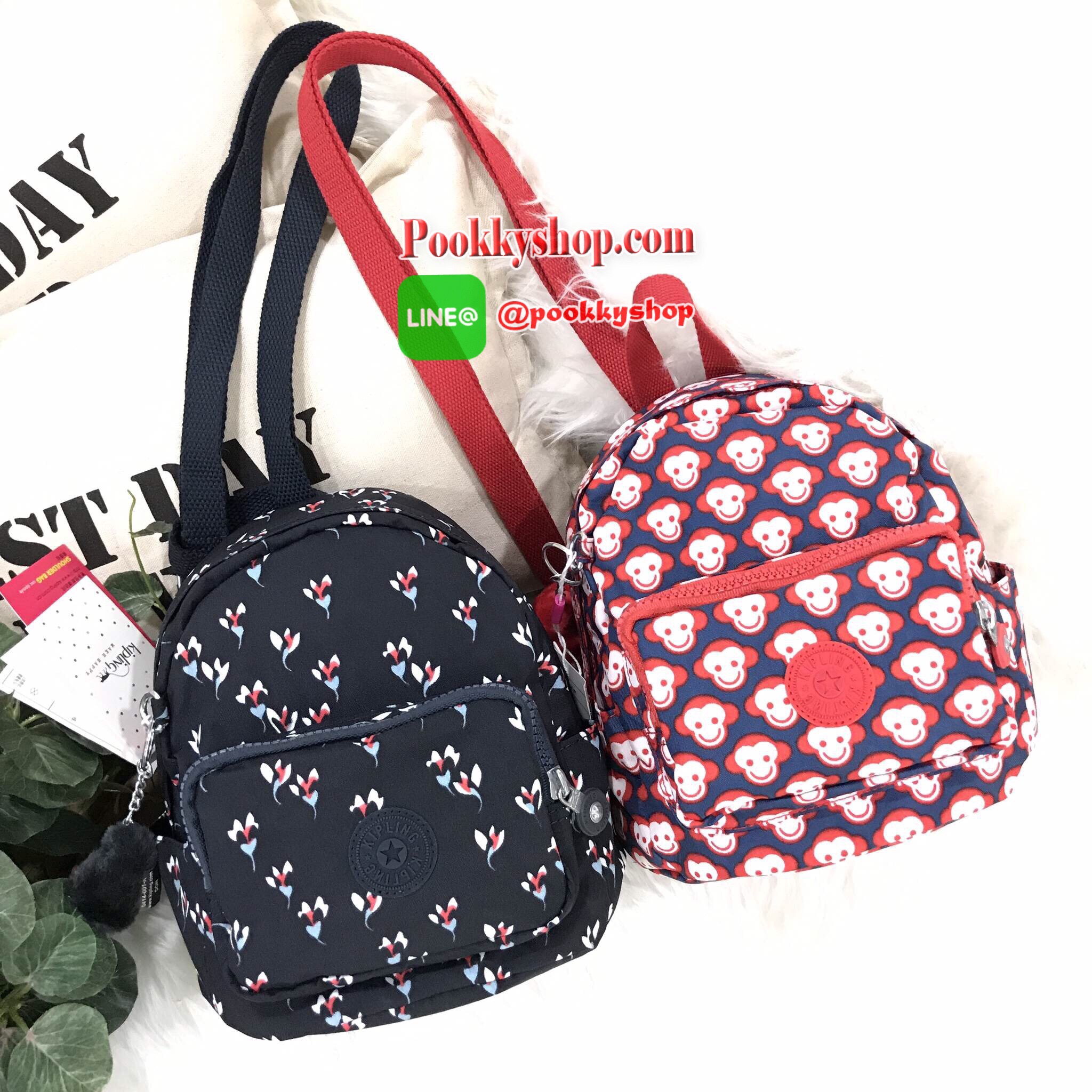 พร้อมส่ง KIPLING NYLON MINI BAG กระเป๋าถือหรือสะพายวัสดุ Nylon + Polyester 100% รุ่นมินิมีหูหิ้วเเละสายสะพายยาวเลื่อนปรับระดับได้ถอดได้ จุดเด่นที่สามารถคล้องสายสะพายได้หลายแบบ จะสะพายไหล่ สะพาย Cross Body หรือจะคล้องสายเป็นเป้สะพายหลังก็ดูดี เปิดปิดด้วยซิ