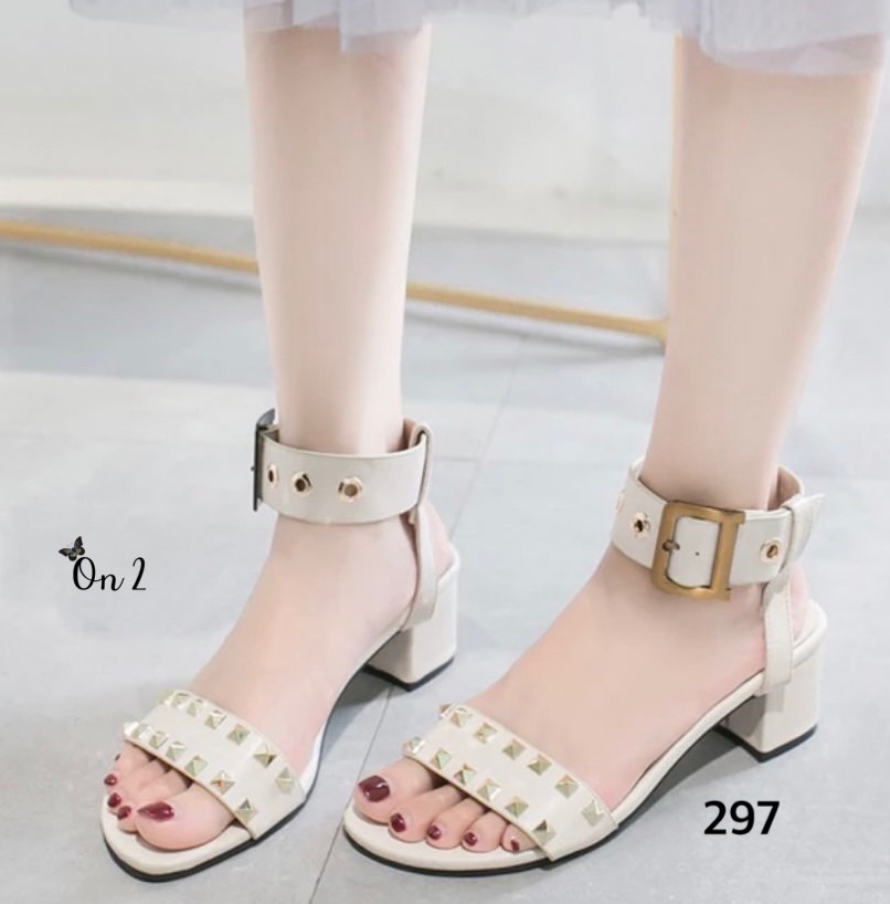 รองเท้าส้นสูงรัดข้อสไตล์แกลดิเอเตอร์ หน้าดอกมุก ส้นสูง 2" กำลังดีใส่เดินง่าย งานดี งานมีกล่อง