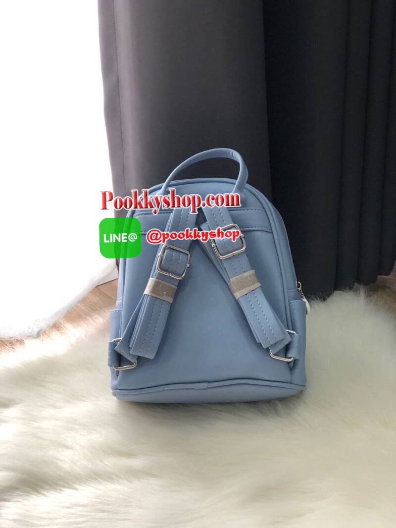 STARBUCKS BACKPACK กระเป๋าเป้สุดน่ารัก ขนาดกำลังพอเหมาะสำหรับใส่ของระหว่างวัน และช่องจัดเก็บอีกหลากหลายรูปแบบ ดีไซน์สวยนับเป็นอีกหนึ่งกระเป๋าเป้ที่พร้อมให้คุณได้สะพายออกไปข้างนอกได้ทุกวันอย่างมั่นใจ เพราะแมทช์เข้ากับทุกลุค รุ่นนี้แนะนำเลยค่า