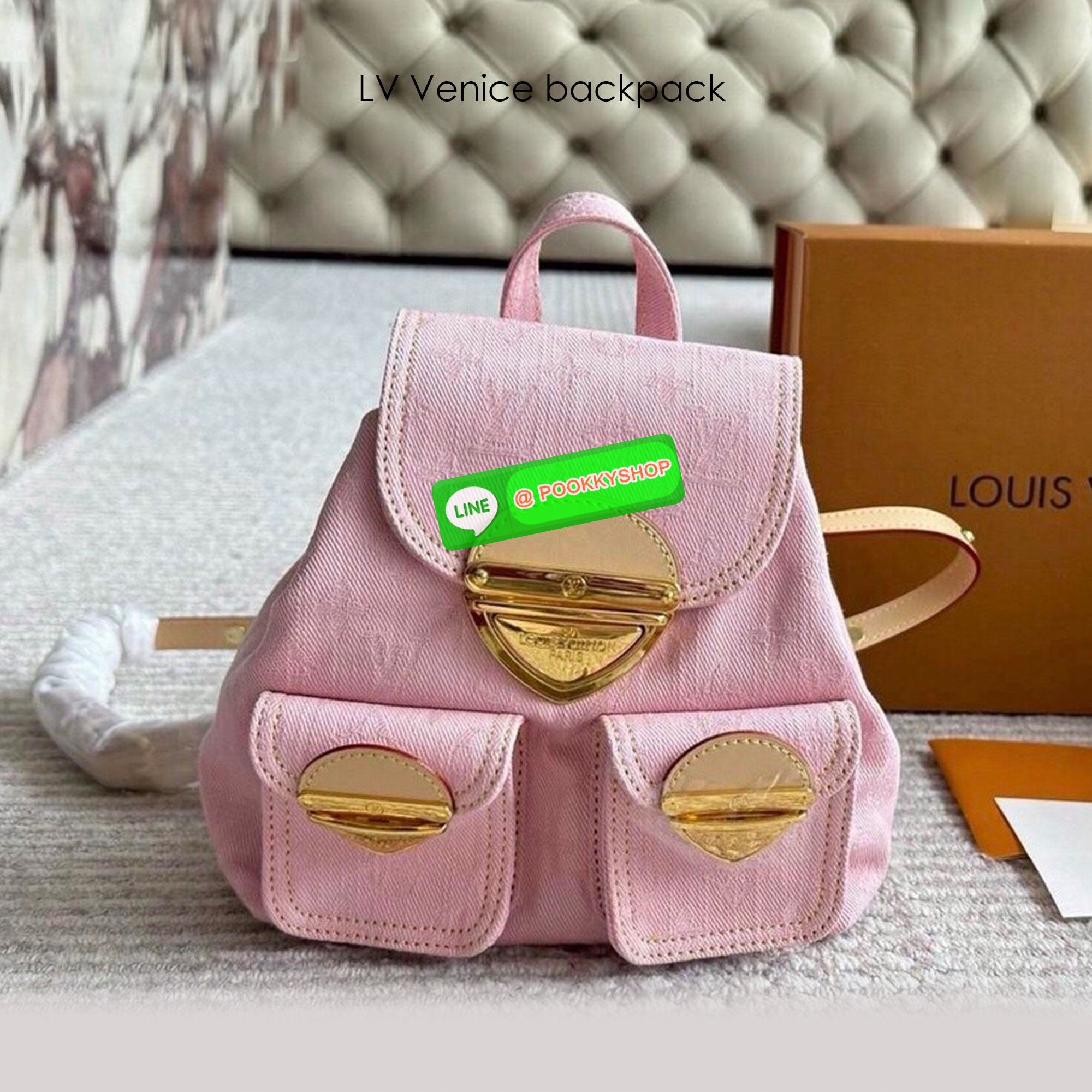 พร้อมส่ง | LV Venice backpack iconic Monogram Denim Washed กระเป๋าดีไซน์เป้สะพายหลัง ใบเล็กน่ารักน่าใช้ งานเดนิมสุดไอคอนิก อีกหนึ่งรุ่น Best seller ที่ต้องมี!! พร้อมสีมาใหม่ที่พลาดไม่ได้!! ขนาดเหมาะกำลังดีกับสาวๆ ที่ไม่ชอบแบกของหนักมาก สวยหรู ภายในโล่งกว้
