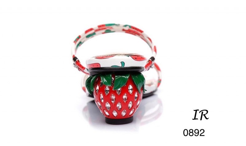 แบบขายดี!!! พร้อมส่ง คิ้วท์สุด!! ต้องรุ่นเน้ รองเท้าลำลองที่มาพร้อมกับดีไซน์น่ารักๆ วัสดุหนังลายสตรอเบอรี่ ใส่ได้2 แบบ ส้นเพชรลายสตรอเบอรี่ สูง 2 นิ้ว ใส่น่ารักอย่างมีสไตล์ ใส่สวยสุดๆเลยค่า