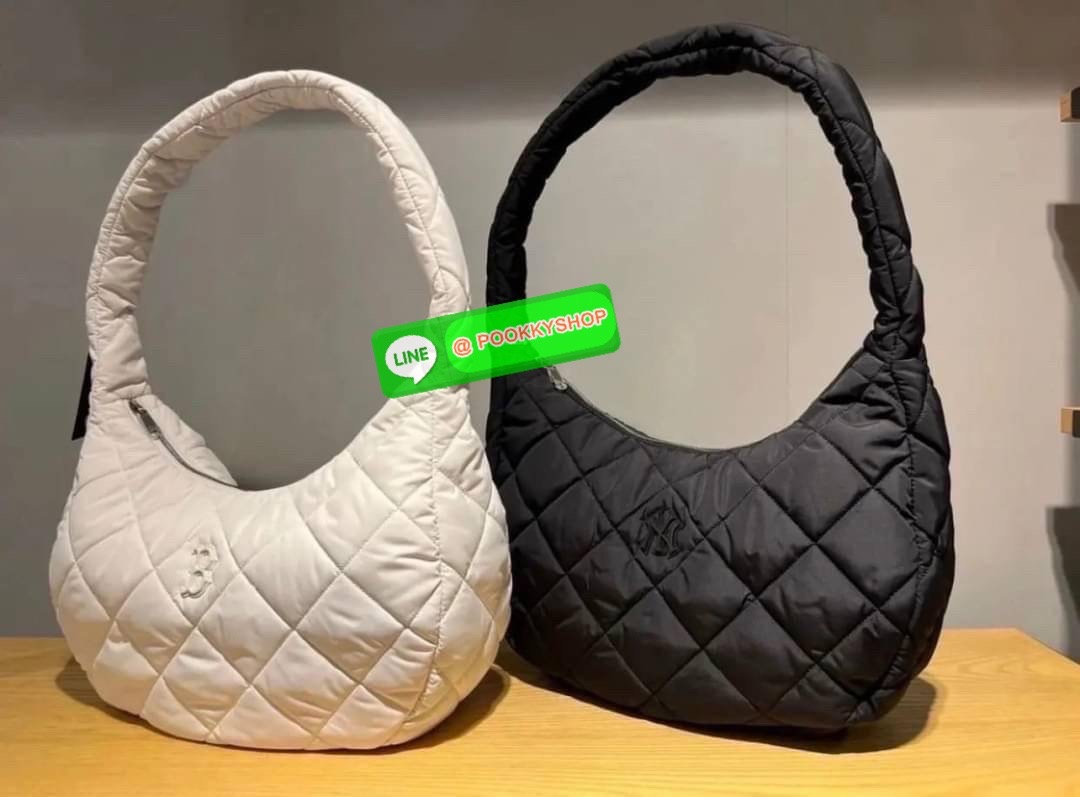 MLB กระเป๋าทรงhoboใบใหญ่ น้องเป็นรุ่นซอร์ฟนุ่มนิ่ม น่าใช้ ไอเทมสายสตรีท (สายปรับระดับไม่ได้นะคะ)