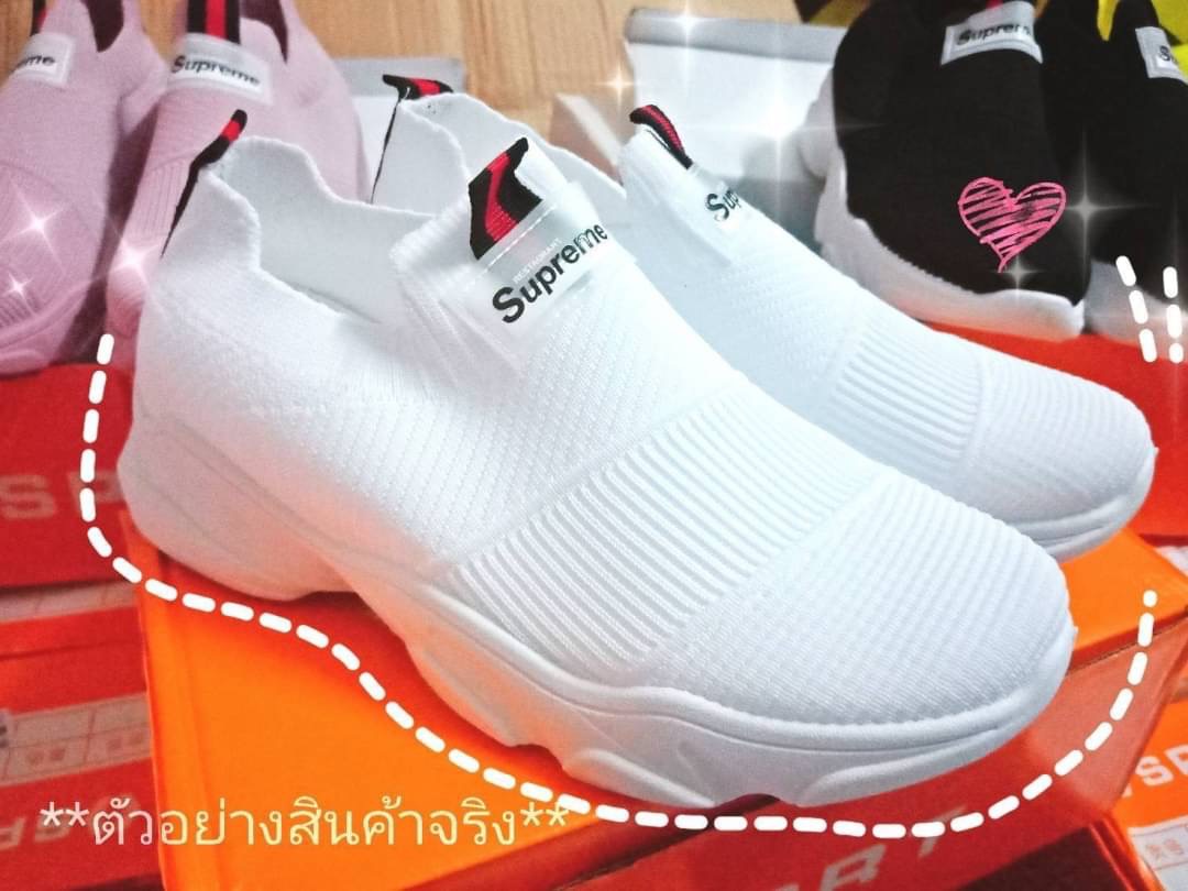 รองเท้าสลิปออนนุ่มๆเพื่อสุขภาพ ทรงสปอร์ต แฟชั่นมาแรง ไม่อยากให้พลาดเลยสำหรับรุ่นนี้ !! วัสดุผ้าทอเนื้อหนานุ่มขึ้นทรง ใส่สบาย กระชับ ยืดหยุ่นมากๆ ดีไซน์สวยเก๋ พื้นยาง 1.5 นิ้ว เดินสบายไม่เมื่อยเท้า ทรงอูมไม่บีบอัดหน้าเท้า ใครได้ใส่ต้องหลงรักแน่นอน คู่เดียว