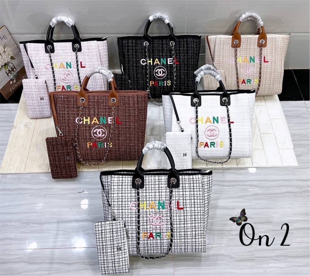 Chanel maxxi shopping กระเป๋าทวิตงานปักสวยหรูใบใหญ่สไตล์เซเลปค่ะ