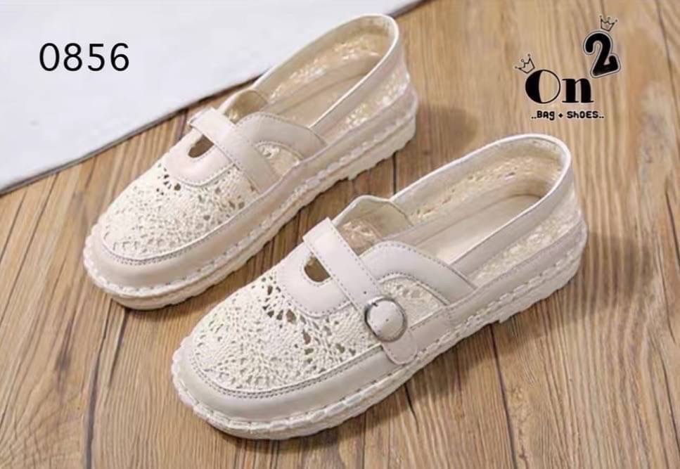 รองเท้าคัชชูลูกไม้แต่งสไตล์วินเทจ งานมาใหม่น่ารักเวอร์... คู่นี้ใส่แมทกับชุดได้ง่ายทั้งกางเกงและกระโปรงได้หมดทรงสวย