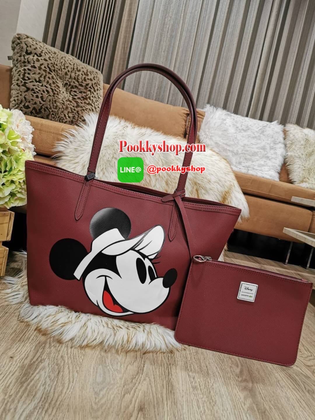 Don't Miss! Best Seller! ซื้อ1ได้ถึง2!! New! & Limited x Disney Holiday Collection Reversible Tote Bag With Clutch คอลเลคชั่นดิสนีย์ทรงTote มาพร้อมใบเล็กเข้าชุดสุดคุ้มสามารถแยกใช้ได้ วัสดุหนัง Saffiano สวยกันน้ำดูแลรักษาง่ายดีไซน์โดดเด่นมีลูก