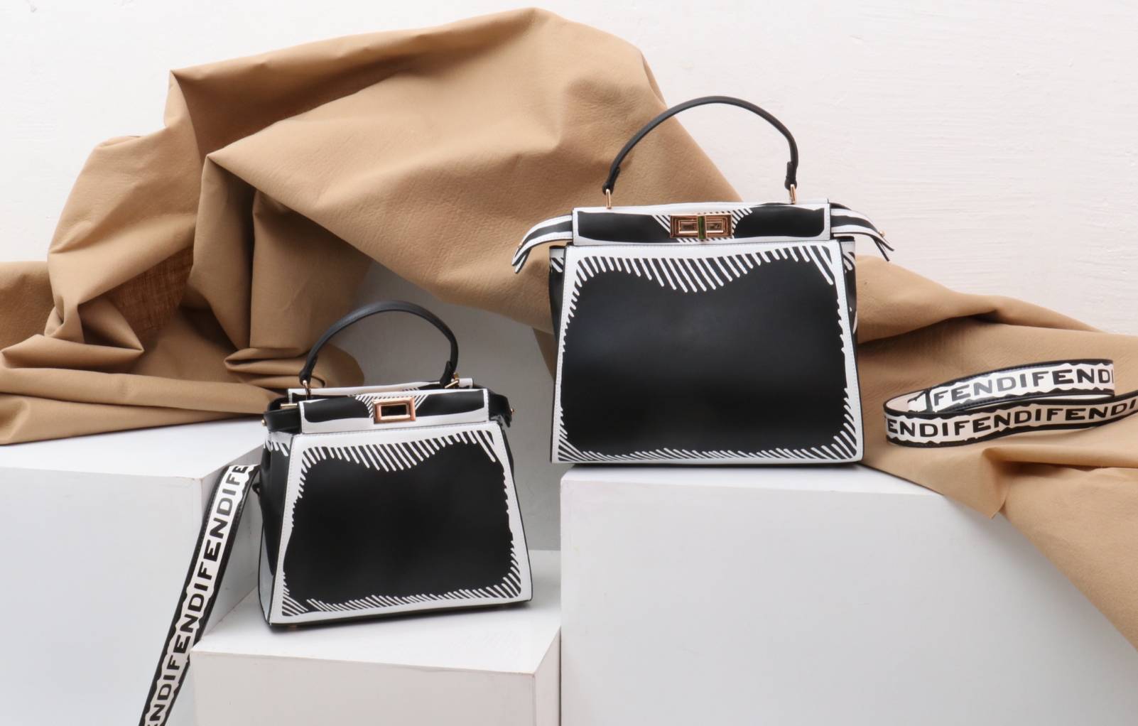 ด่วนค่ะ FF พิกาบู 4D เห็นแล้วร้องกรี๊ด สวยจริงๆงาน มาแรงมากรุ่นนี้ งานสกรีนลายคมชัดลึกแบบมีมิติ ถอดแบบออริจิ ใส่ใจทุกรายละเอียด คลุมลายเส้นได้เลิศมาก มีมาให้เลือก 2 size รับรองไม่ผิดหวัง