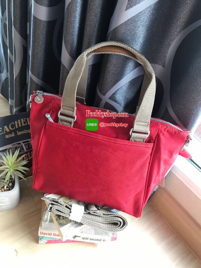 Kipling women’s amiel handbag (k15371) กระเป๋าถือหรือสะพายข้างได้ วัสดุpolyamide100%เปิดปิดกระเป๋าแบบซิปเดียว ภายในมีฐานกว้าง มีช่องซิป ช่องเล็กแยกเป็นสัดส่วนพร้อมสายห้อยกุญแจ ด้านหลังกระเป๋ามีช่องซิปยาวหนึ่งช่องใช้งานได้จริง มาพร้อมสายสะพายถอดออกได้ ปรับ
