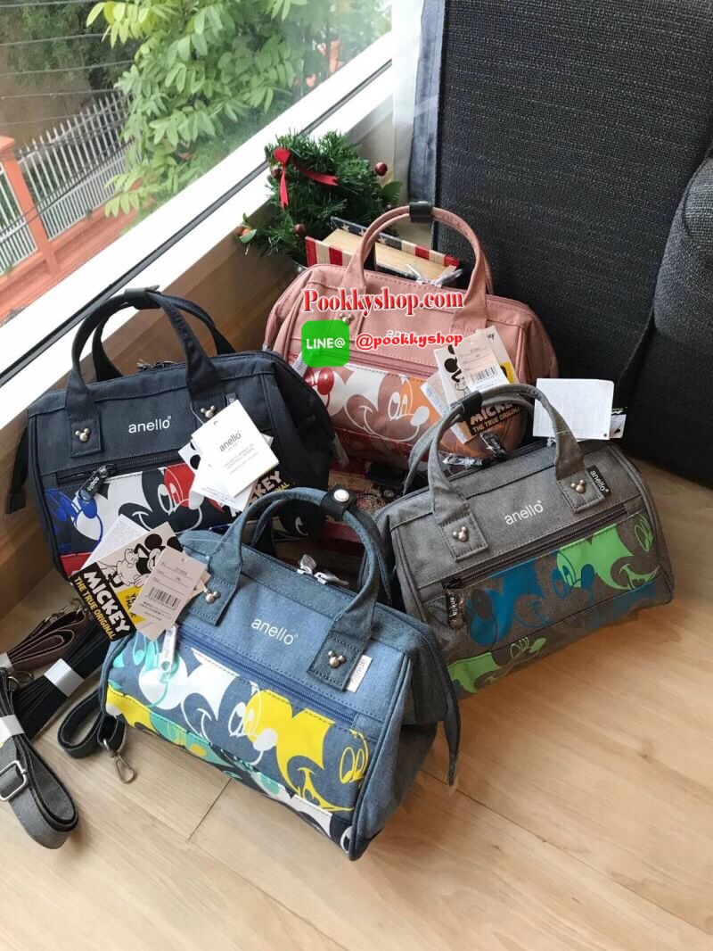 ANELLO MICKEY LIMITED EDITION REGULAR SHOULDER BAG DT-G002 รุ่นลิมิตเตทจาก Mickey90’s มาในรูปแบบ2way สไตล์Boston วาดลวดลายและสีสันแล้วสกรีนลายลงบนเนื้อผ้า สีสันตัวการ์ตูนแมทช์เข้ากับกระเป๋า ยังมีซับในพิมพ์ลายมิ้กกี้พิเศษสำหรับคอลเลคชันนี้เท่านั้นคร้า!!