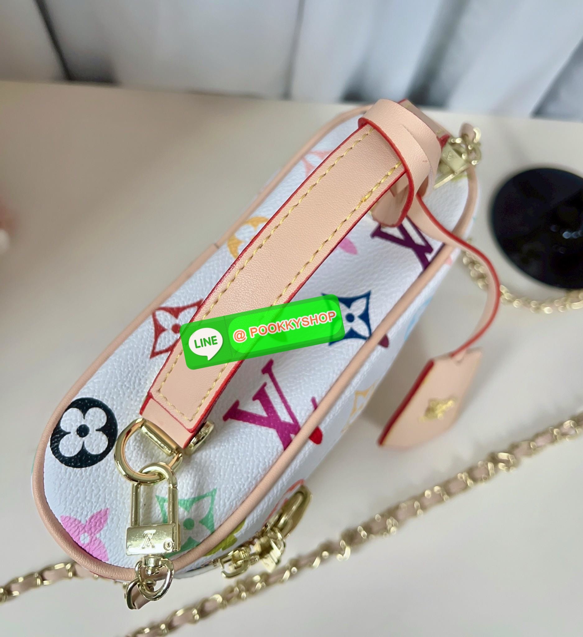 NEW ARRIVAL! **สินค้าเข้าใหม่** สุดฮอตกับน้องมินิๆสุดคลาสสิค ที่พกพาไปไหนมาไหนได้ตลอด สีสันสดใสสวยสะดุดตา ไม่ดูฉูดฉาดค่า! LOUIS VUITTON X MURAKAMI VANITY CHAIN POUCH MUITICOLOTED MONOGRAM ((Premium gift ตปท.))