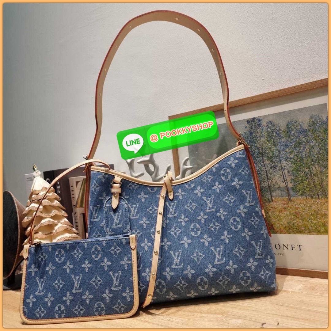 LV CARRYALL DENIM BAG 🔆 Details ใหม่ล่าสุด สไตล์เดนิมสุดชิค รุ่นลิมิเต็ดที่สาวๆตามหา จากเคาน์เตอร์ dutyfree กระเป๋าสะพายไหล่ทรงสวย ดีไซน์เรียบง่ายคลาสสิค หรู ดูผู้ดี รูปทรงใช้งานง่าย มาพร้อมใบลูก ไว้เก็บของจุกจิก ปากกระเป๋ามีสายหนังผูกกันของหล่นได