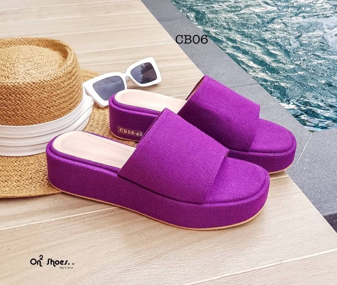 พร้อมส่ง รองเท้าทรง Tosat (โทสต์) สุดฮิต ตัวนี้ส้นและพื้นงานเกรดเทียบหลักพันได้เลยค่ะ วัสดุโฟมแข็งสำหรับทำส้นโดยเฉพาะน้ำหนักเบาใส่เดินสบาย ไม่ยุบไม่ยวบ พื้นรองอย่างดีกันลื่น ไม่สึกง่าย ตอบโจทย์สำหรับสาวๆที่ใส่เดินยืนนานๆได้ดี วัสดุตัวรองเท้าเป็นผ้าแคนวาสม