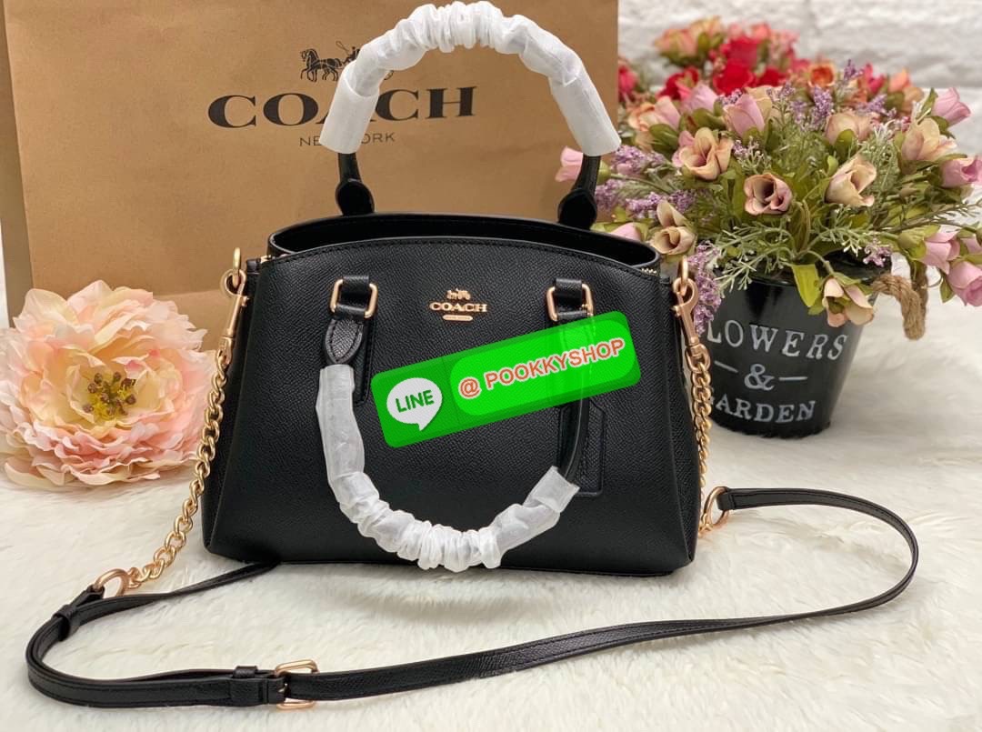 Back in stock! Best seller🔥 🌈ใครรออยู่ห้ามพลาดน๊าา หมดรอบนี้อีกนานกว่าจะเข้าอีกจ้า COACH MINI SAGE CARRYAL ((28977)) พร้อมส่งค่ะ! กระเป๋าถือ//สะพายข้าง หนังแท้ Smooth leather อย่างดี แบ่งช่องกระเป๋าเป็น3ช่อง แต่ละช่องกว้างใส่ของจุ ตรงกลางเ