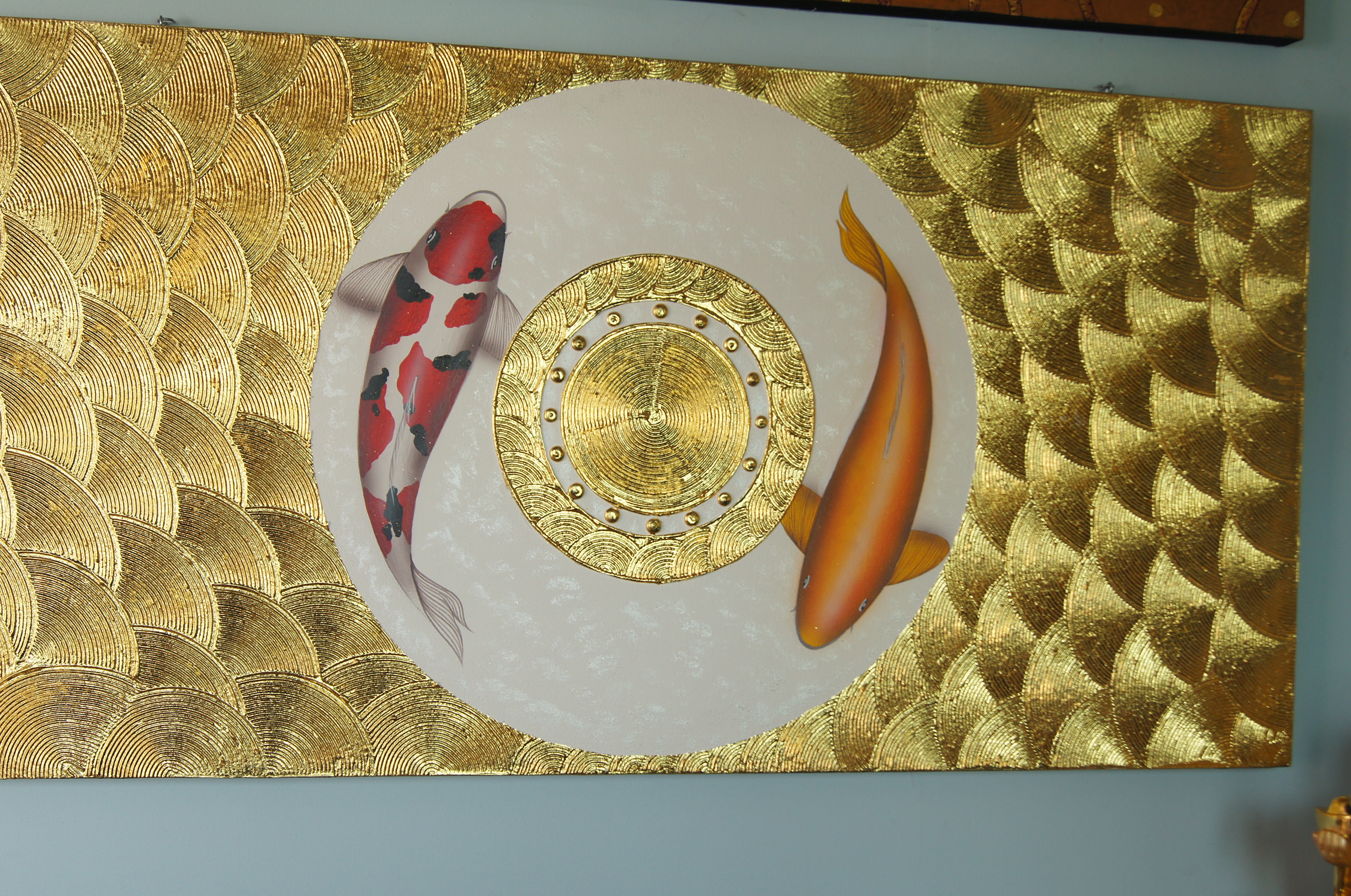 ภาพ ปลาคาร์ฟ คู่เงินทอง พื้นขาว ปิดทองคำเปลวแท้100% ขนาดกว้าง120x60ซม