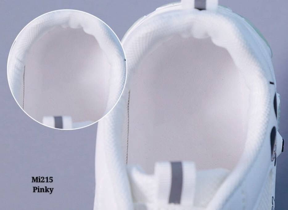 พร้อมส่ง Mi215 รอบ 2 ครบไซส์ ผ้าใบมิกกี้เมาส์ Mi215 งานนำเข้าแบบสวย งานดีมาก แบรนด์ suprem เพิ่มแบรนด์ Mickey ที่สาวๆชื่นชอบมาอีก แบรนด์หนักๆ ในราคาเบามากกก ผลิตจาก pu เกรดดีที่สุด ด้านในบุนิ่ม พื้นนิ่มมาก แต่งสีสวยเด่น ใส่เล่น หรือใส่วิ่งได้ ใส่กับชุดไหน