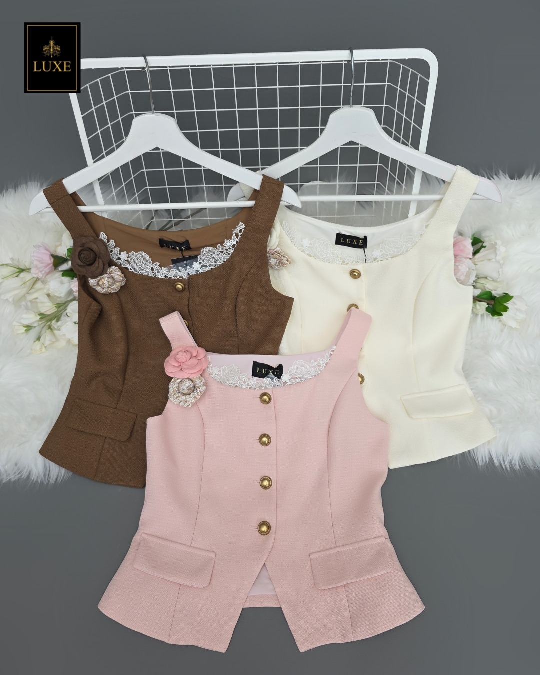 เสื้อแฟชั่น Luxe Lace Detail Button Vest