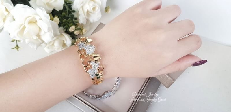New Arrival !!!! Diamond Bangle กำไลเพชรงานสวยมากกกกก เพชร CZ แท้ งานฝังเป๊ะมากกกกกกก หายากคะ ห้ามพลาดเลยสาวๆ ใส่ออกมาสวยแน่นอนคอนเฟิมคะ ใส่ออกมาสวยมว้ากกกกกกๆๆๆๆๆๆ เลอค่ามากๆค่ะ